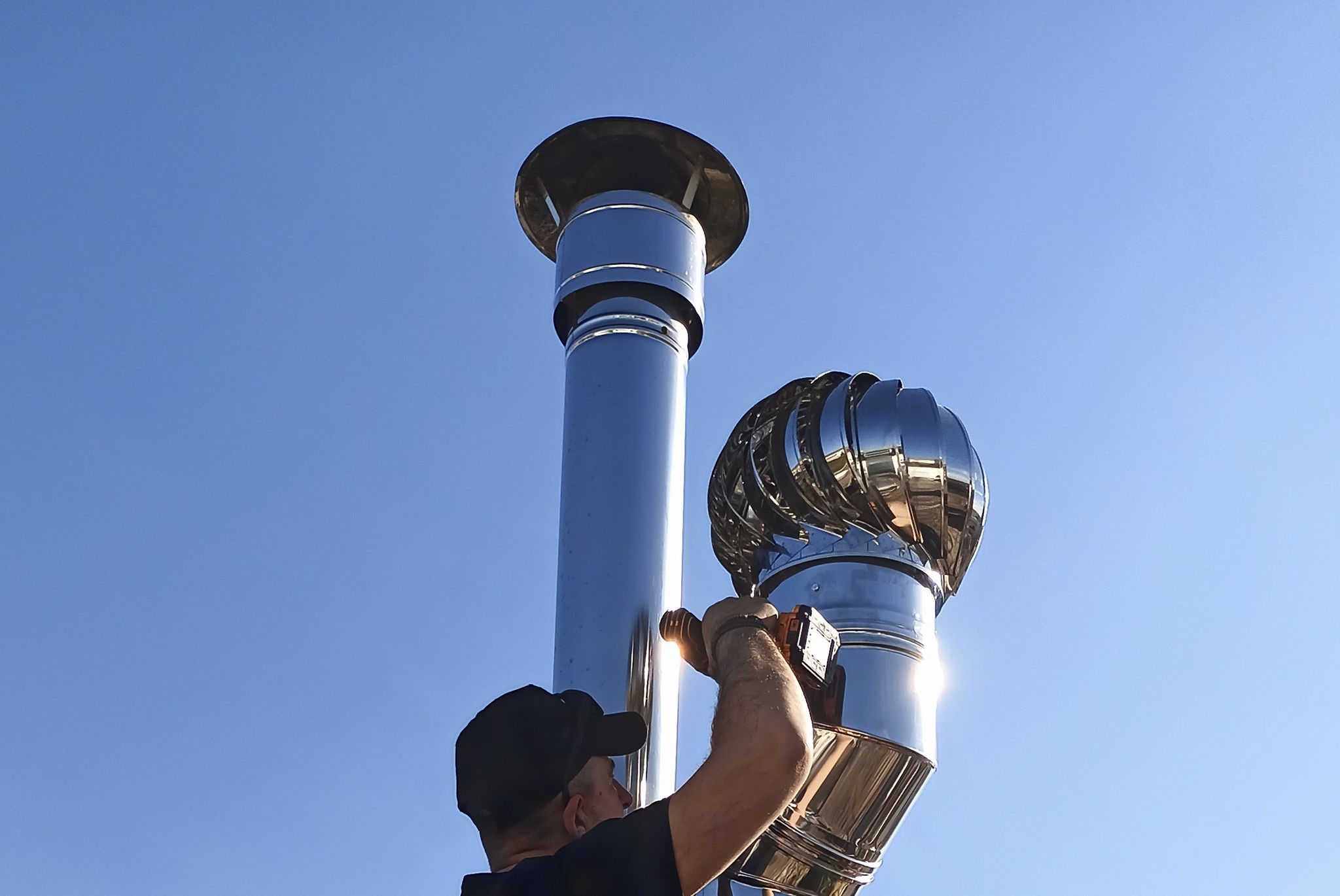 Τοποθέτηση ειδικών καπέλων καμινάδας